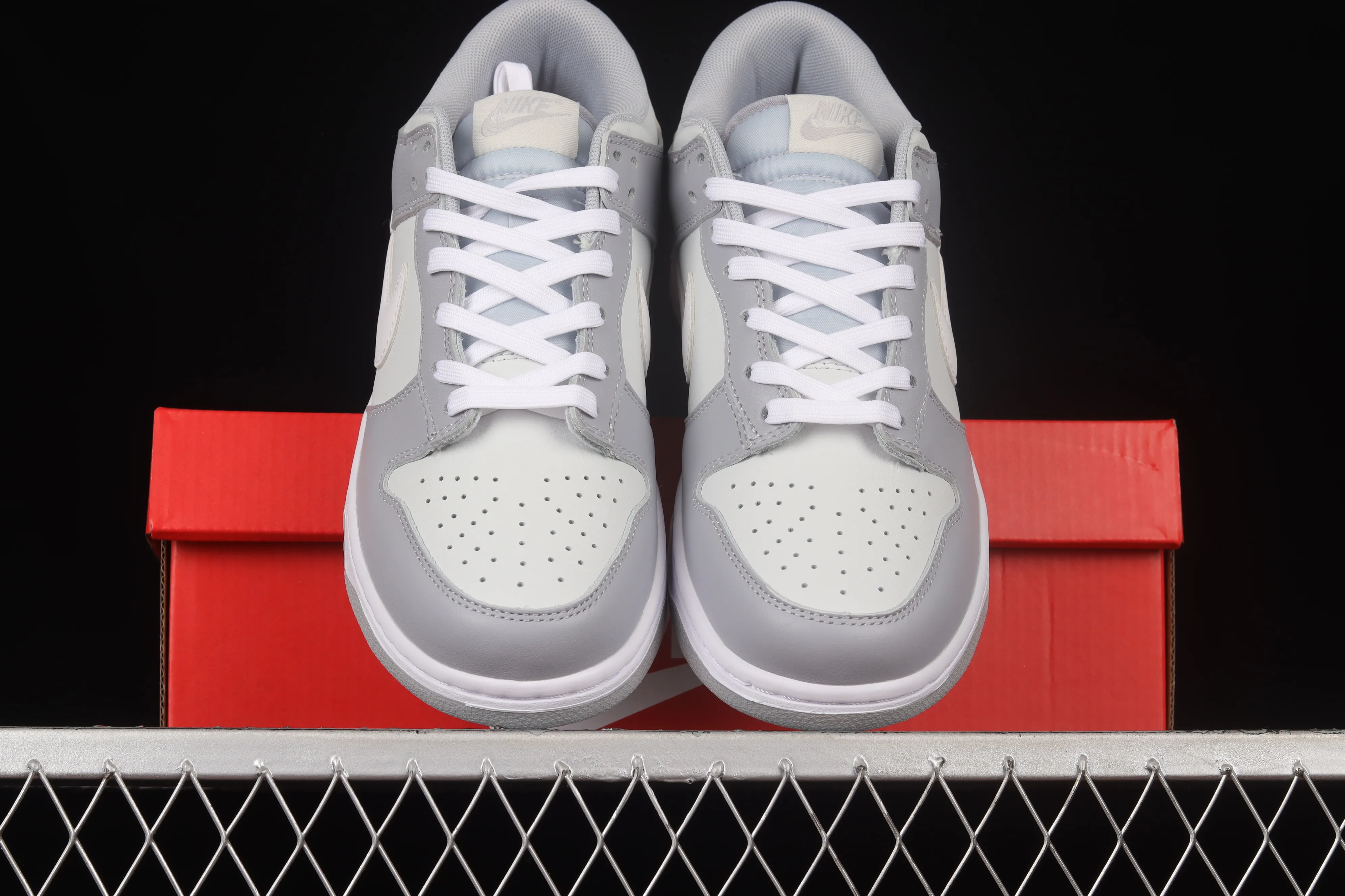 All categories Nk SB Dunk series Nk SB Dunk Low low-top sneakers J version Nk Dunk Low Retro "Grey White" cool gray color SB smashed backboard fashion casual sneakers DJ6188-001